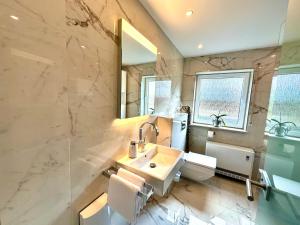 Ένα μπάνιο στο HIDEAWAYandSPA Villa St Nikolaus +17 φωτογραφίες