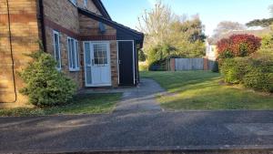 Vườn quanh Boxford Lodge - Serviced Apartment in Bracknell, near Ascot & Windsor, Free Parking