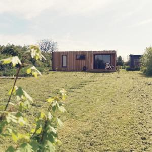 Κήπος έξω από το Studio bois Le Colibri à Chambley