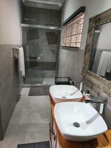 Vannituba majutusasutuses Plot 5 on the Vaal