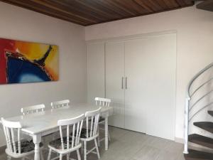 Φωτογραφία από το άλμπουμ του Apartamento Duplex em Juquehy σε São Sebastião +12 φωτογραφίες
