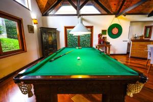 Biliár nebo kulečník v ubytování Casa do Atleta