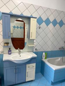 Koupelna v ubytování Charming Villa in Lezhë,Albania-Your Albanian Gem