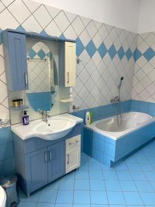 Koupelna v ubytování Charming Villa in Lezhë,Albania-Your Albanian Gem