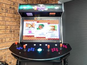 Fotografie z fotogalerie ubytování Skyes Beach House - 2 Spas, Sauna, Arcade Games v destinaci Malua Bay