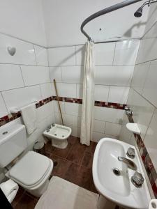 Ένα μπάνιο στο Hotel Sol De Caroya +7 φωτογραφίες