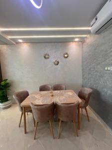 Khu vực ghế ngồi tại Apartamento moderno con wifi y parking gratis