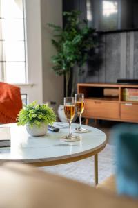 Ποτά στο Secluded Mtn Top Family Haven with Spa, Views & Arcade