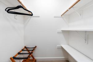 Φωτογραφία από το άλμπουμ του Secluded Mtn Top Family Haven with Spa, Views & Arcade σε Oakhurst