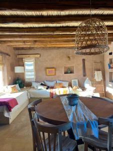 Ένα ή περισσότερα κρεβάτια σε δωμάτιο στο Rancho de Ansilta +218 φωτογραφίες