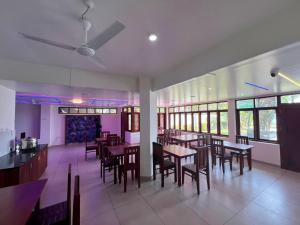 Restaurace v ubytování Skylar Seaview Beach Resort & Ayurveda Varkala