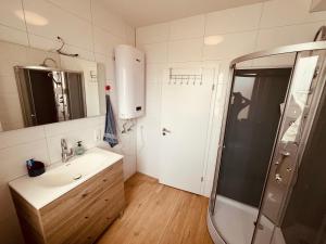 Phòng tắm tại GR Appartements +73 ảnh