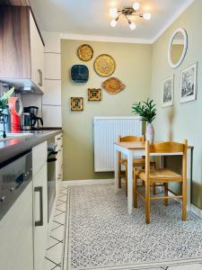 Kuchyň nebo kuchyňský kout v ubytování "Ohuus" Ferienhaus mit Garten