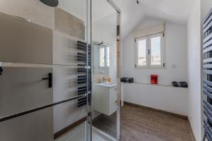 Bilik mandi di T6 centre ville Arcachon +14 gambar