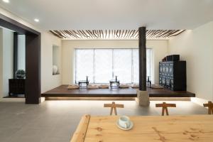 Posezení v ubytování Boro Hanok Hostel in Myeongdong