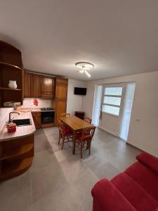 Dapur atau dapur kecil di Fornaci Lodge - Rosso