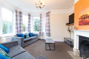 TV a/nebo společenská místnost v ubytování Thornbury Guest House Room 8