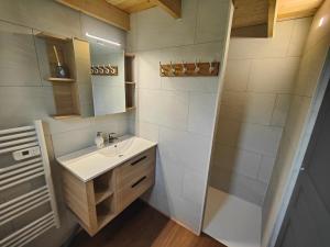 Koupelna v ubytování Tiny House Le Petit Nid du Pré
