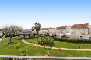 ein Blick vom Balkon eines Hauses in der Unterkunft Vista Hermosa by H - Costa Esuri EVHH167P00 in Ayamonte