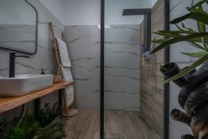 Koupelna v ubytování Mare Monte Villa + 41 fotografií