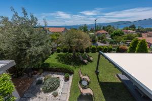 Příroda nedaleko vily