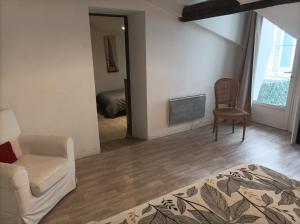 Posedenie v ubytovaní "Côté Cour"-Meublé de Tourisme 3 étoiles -Résidence "Les Logis de Béziers"-Garage optionnel-Cœur de ville-Plages à 16km !