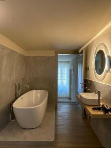 Koupelna v ubytování Albergo Trieste Boves - Ricetto Suite