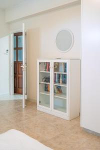 Die Bibliothek in der Villa