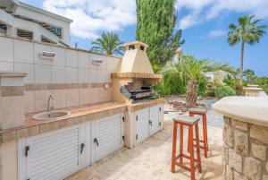 Galeriebild der Unterkunft Villa Selenia with private pool & jacuzzi in Latsi Paphos in Neo Chorio