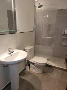 Ein Badezimmer in der Unterkunft Torrox Beach Club
