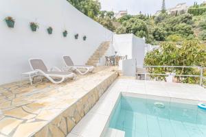 Basen w obiekcie Cortijo Mandala Nerja lub w pobliżu