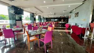 Restaurace v ubytování HORU HOTEL MANGGA DUA SQUARE