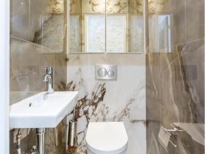 Łazienka w obiekcie Merveil - Luxury Suite - Marais - Saint Martin I