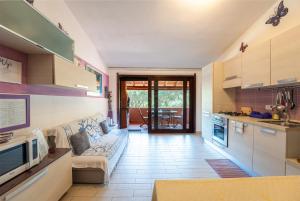 プーラにあるPurple House, 30m to beachのギャラリーの写真