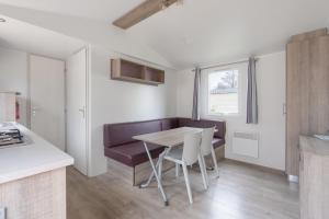 Kuchyň nebo kuchyňský kout v ubytování Camping Meerwijck - Waterwijck 7