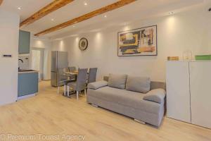 Coin salon dans l'établissement Toncica Sunny terrace with seaview and shaded BBQ area