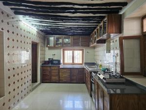Η κουζίνα ή μικρή κουζίνα στο Hello Rafiki House - Stonetown