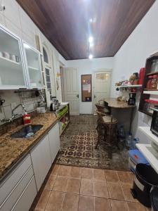 A cozinha ou cozinha compacta de Tao Station 752