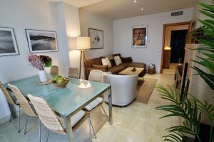 Posezení v ubytování El Balcón del Novo -Novo Sancti Petri- Luxury 3 Bedrooms - Piscina y Pista Padel