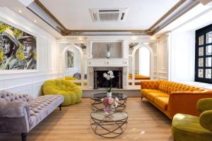 Зона вітальні в Hôtel L'Abbaye