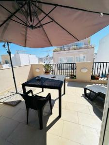 Μπαλκόνι ή βεράντα στο Island Breeze PH