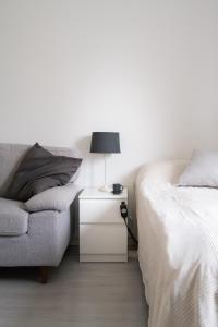 Katil atau katil-katil dalam bilik di Comfy Studio in Central Helsinki