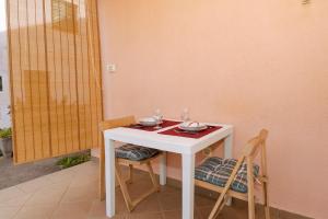 Fotografie z fotogalerie ubytování Rabac-quiet and cute apartment with grill,6001 v destinaci Rabac + 22 fotografií