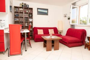 Fotografie z fotogalerie ubytování Rabac-quiet and cute apartment with grill,6001 v destinaci Rabac