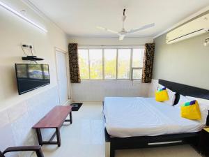 Foto Ahmedabadis asuva majutusasutuse Hotel Aakash Navrangpura galeriist