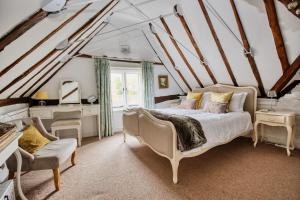 Ένα ή περισσότερα κρεβάτια σε δωμάτιο στο Royal Exchange House - Canterbury