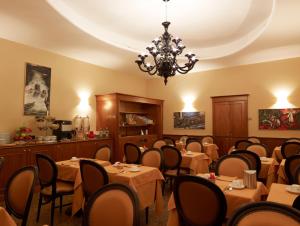 Restaurace v ubytování Hotel Moderno