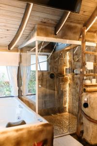 Gallery image of Cabana Alecrim com Spa Privativo CAMBORIÚ SC in Itajaí