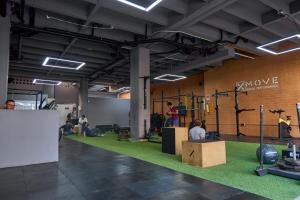 Fitness centrum a/nebo fitness zařízení v ubytování Stadio Comfort Jacuzzi Rosa Negra Aparta-Suite