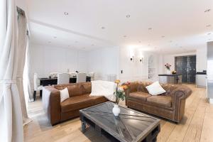 Χώρος καθιστικού στο Gatsby Chic & Elegance & Billiards & Fitness & Luxury +49 φωτογραφίες